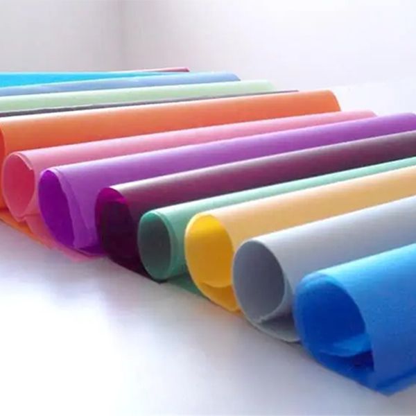 Solution de contrecollage sans solvant pour les matériaux de décoration et rénovation