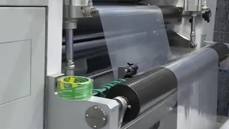 Contrecolleuse sans solvant en Égypte